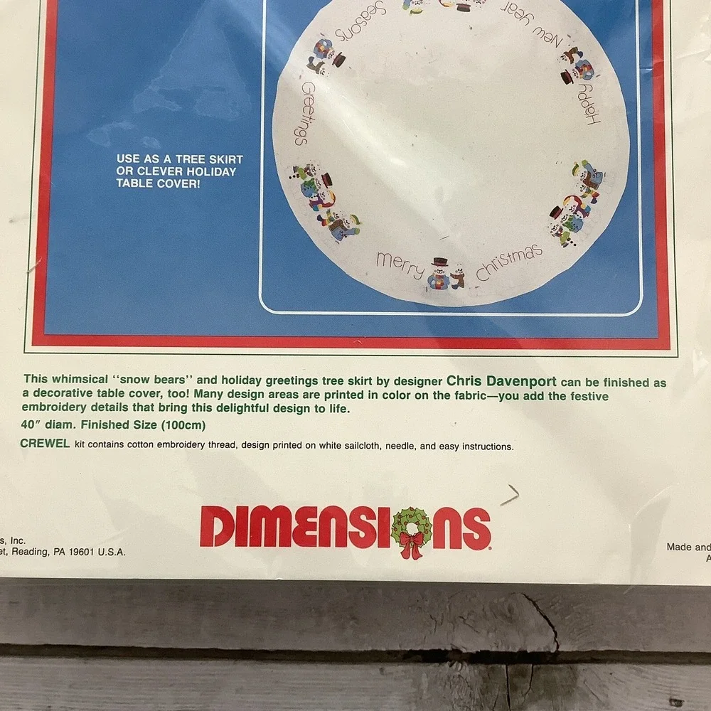 Dimensions Snow Bears Christmas Tree Skirt‎ Tablecloth Crewel Embroidery Kit NEW